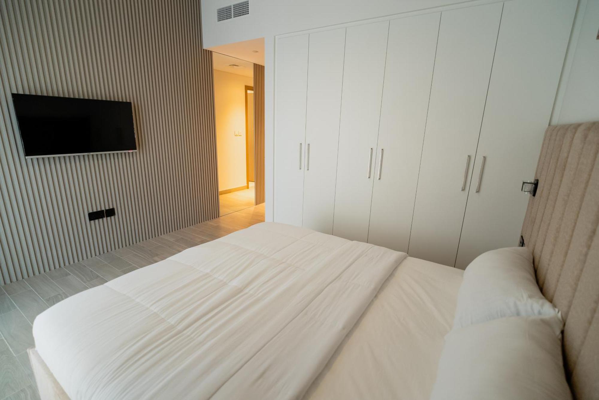 Fantastic And In The Heart Of Apartment Sharjah