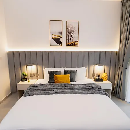 Fantastic Studio And Apartment In The Heart Of Sharjah Esterno foto