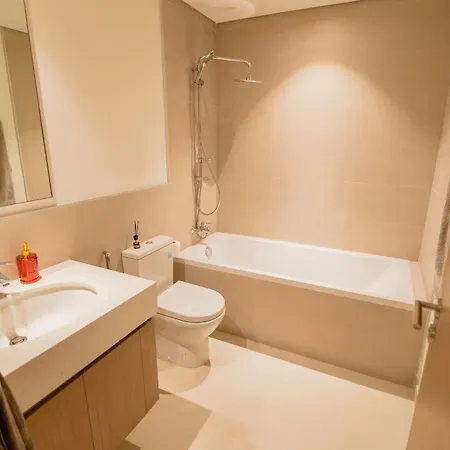 Fantastic Studio And Apartment In The Heart Of Sharjah Esterno foto