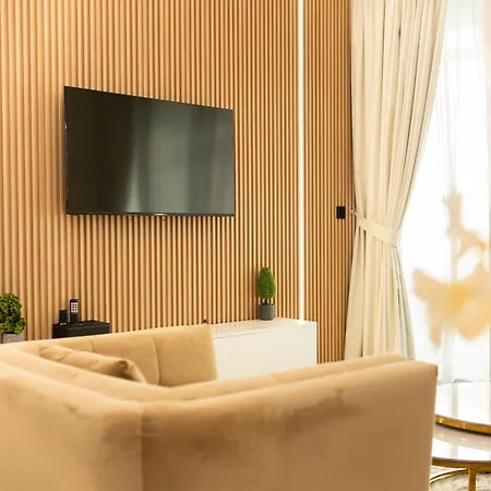 Fantastic Studio And Apartment In The Heart Of Sharjah Exterior photo